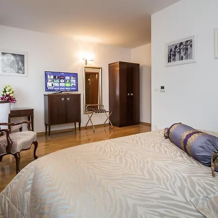 Priska Heritage 4*