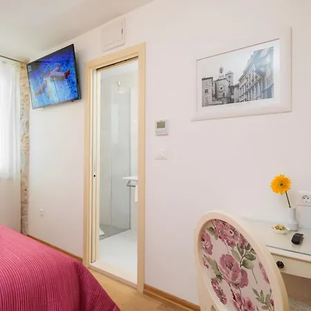 Priska Heritage Hotel 4*