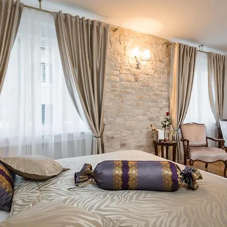 Priska Heritage 4*